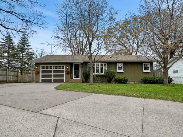 3022 Abbe Hill Drive, Eau Claire, WI 54703