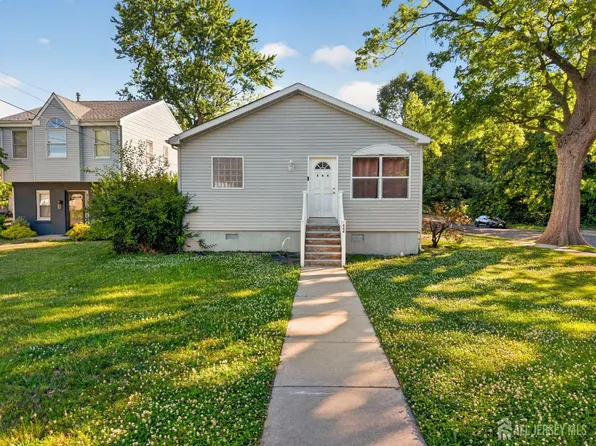 444 Hunt Ave, Hamilton, NJ 08610