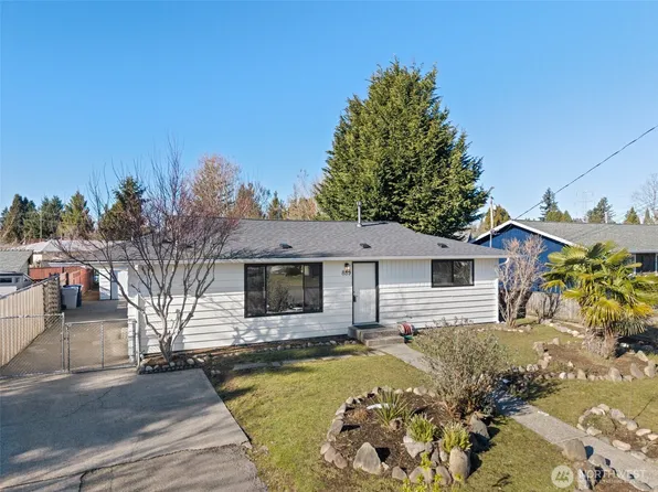 859 Redmond Avenue NE, Renton, WA 98056
