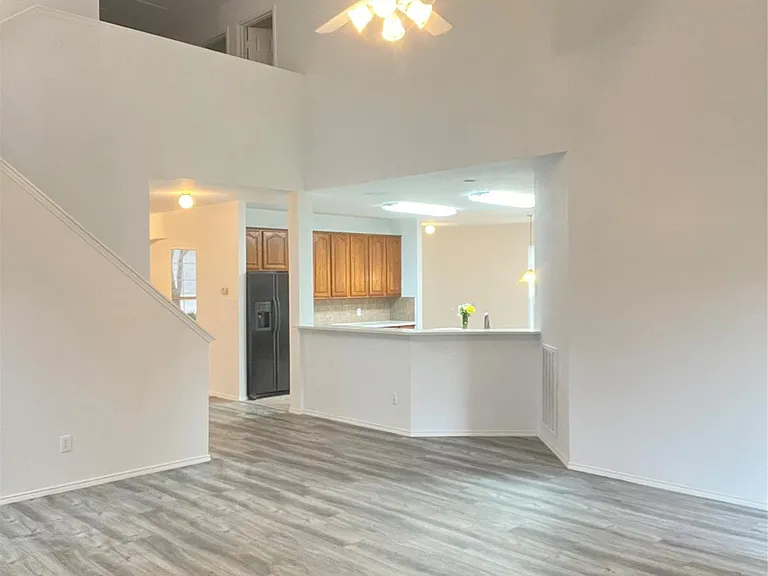 1309 Heather Brook Dr — Photo 6