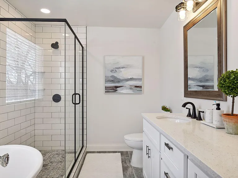 Bayview Pl — Photo 6
