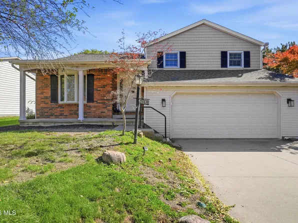 26638 Brentfield Rd, Perrysburg, OH 43551