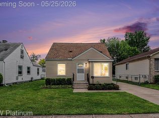 19070 Melvin St, Roseville, MI 48066