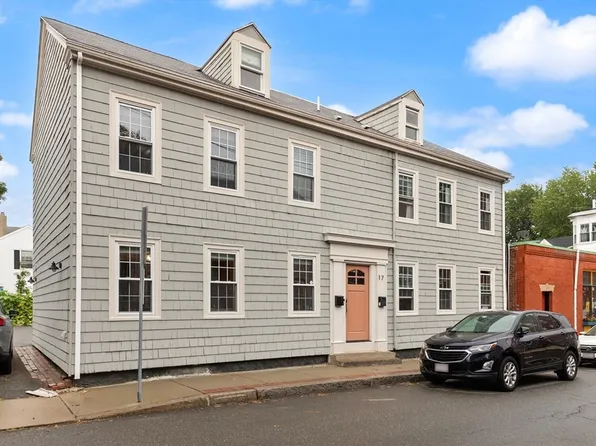 17 Daniels St #1, Salem, MA 01970