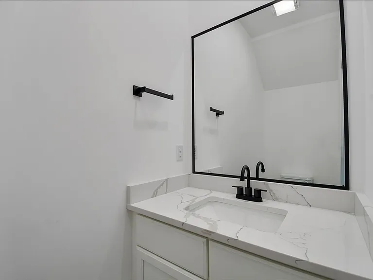 3311 Stoneway Ct — Photo 6