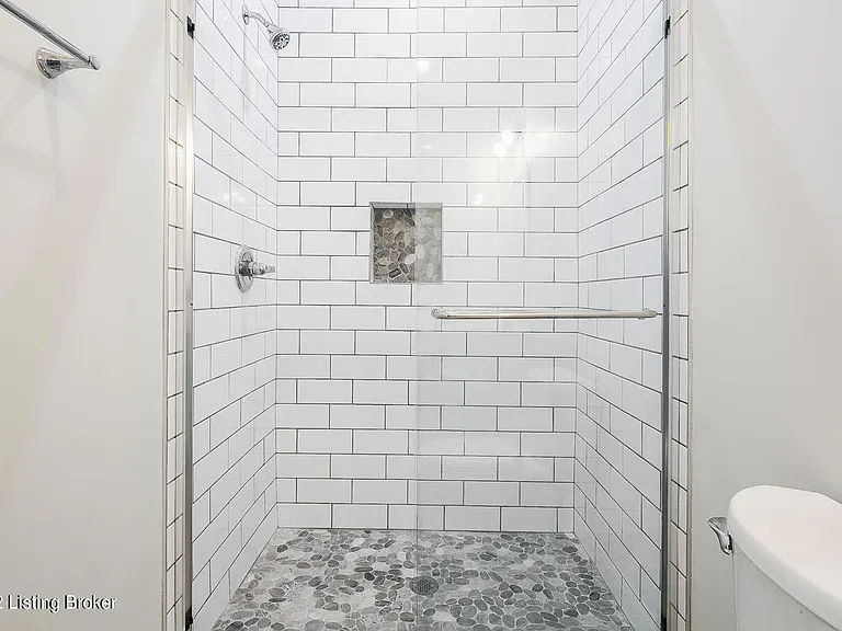 1518 Christy Ave — Photo 35