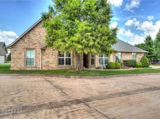 2308 Troon Cir, Shawnee, OK 74801