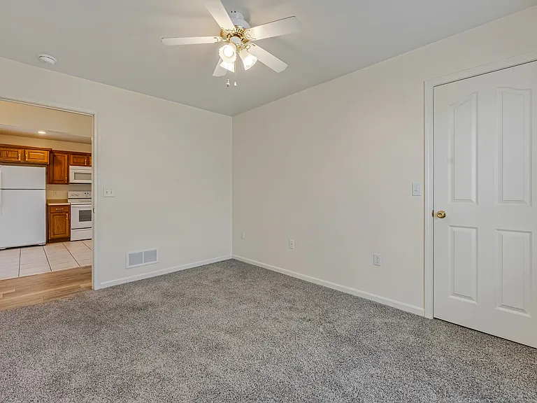 1224 Deseret Dr — Photo 11