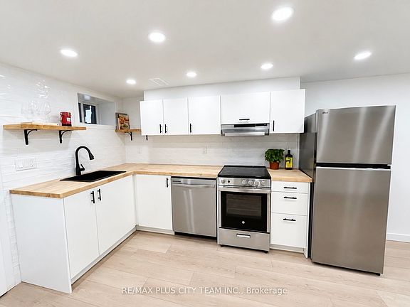 5th image of 148 Ascot Ave