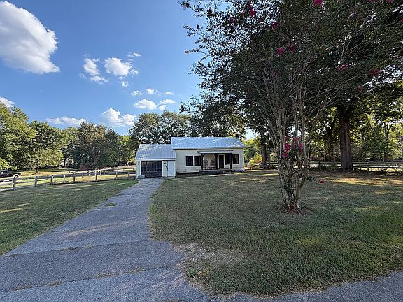 2nd image of 256 McGowin Rd