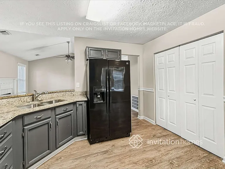 3813 Willow Tree Cir — Photo 9