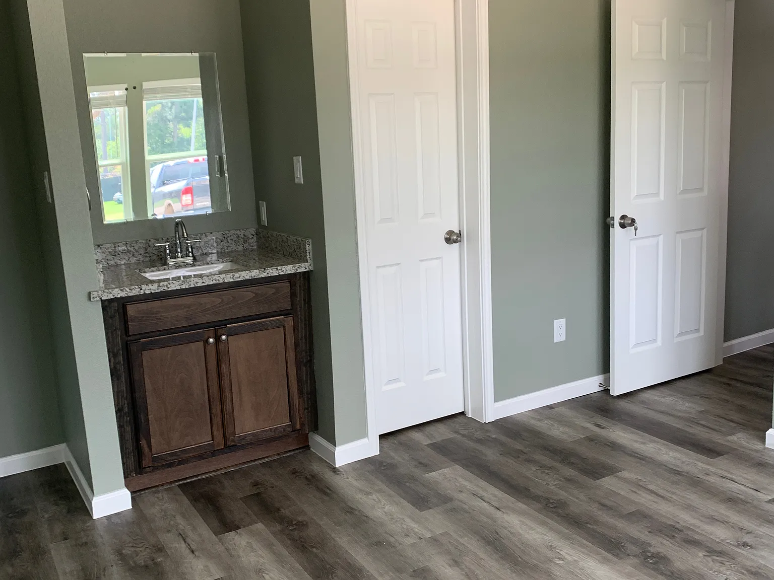 5 bed, 3.5 bath, 1743 sqft, $750 — Photo 4