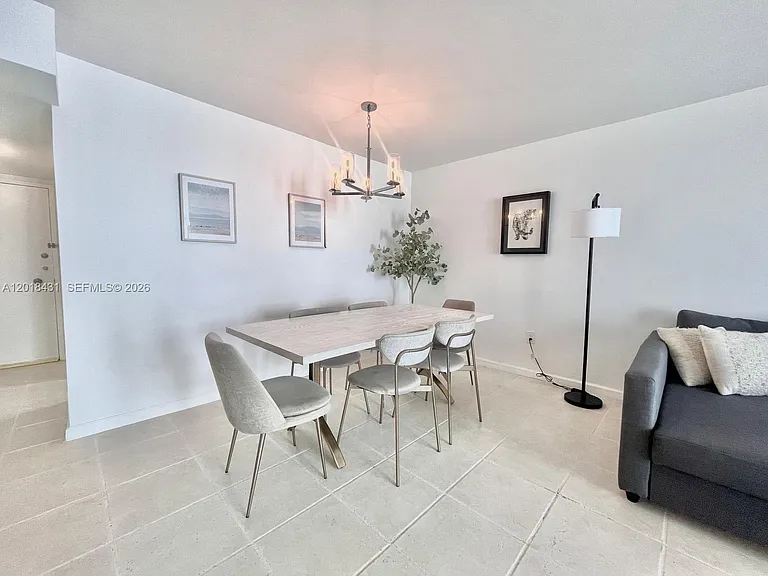 5838 Collins Ave #2D — Photo 4