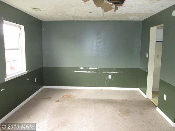 5th image of 21835 Ronald Dr