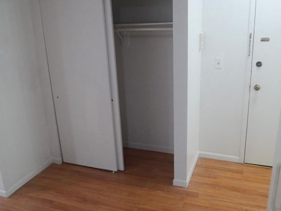 2nd image of 652 Crotona Park S APT 1