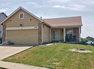 12902 High Crest St, Florissant, MO 63033