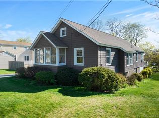 11 Haigh Ave, Niantic, CT 06357