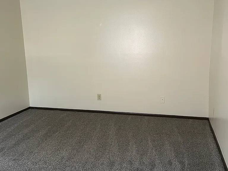 5346 Southgate Blvd #8 — Photo 9