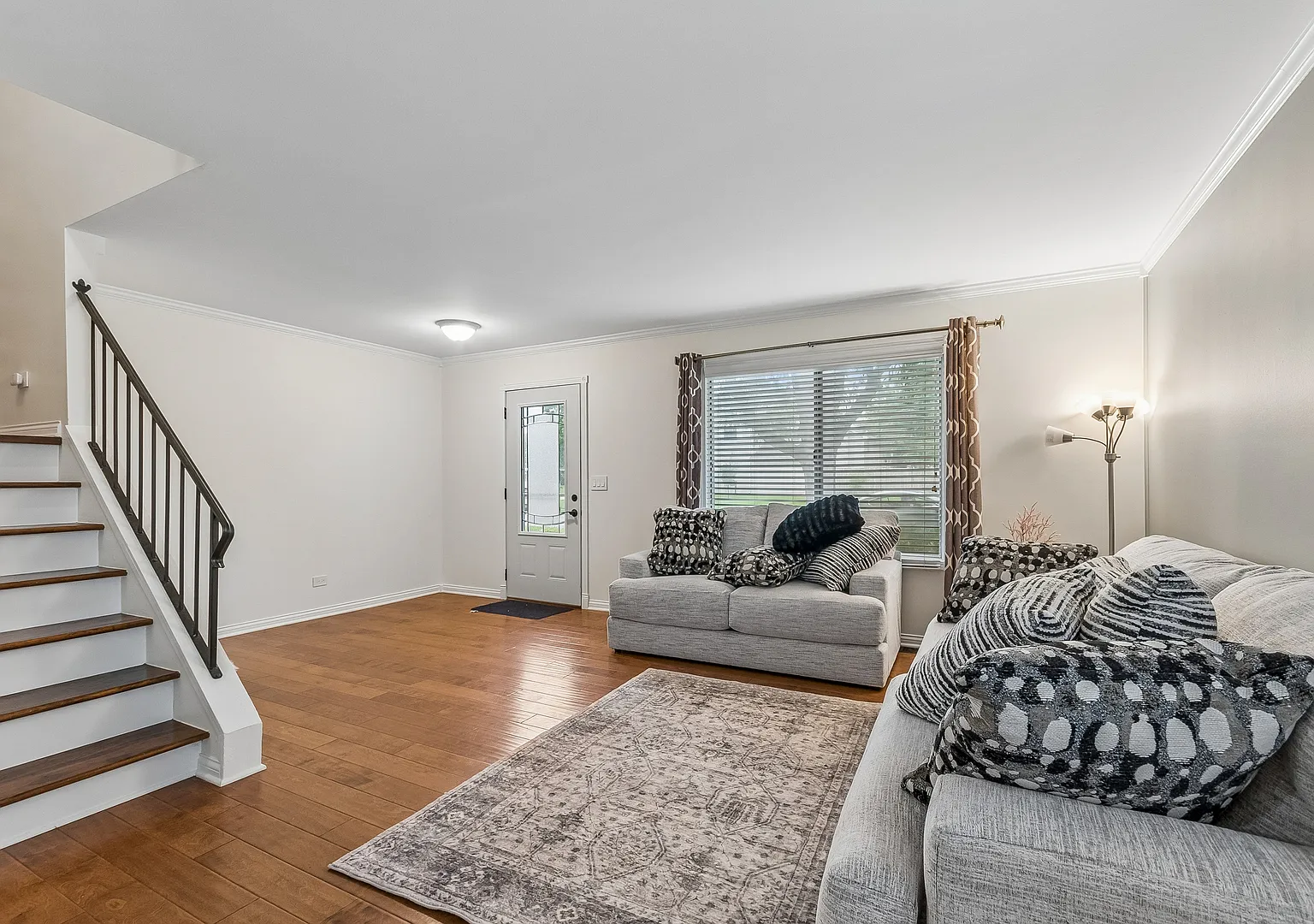 3 bed, 1.5 bath, 1597 sqft, $2,950 — Photo 3