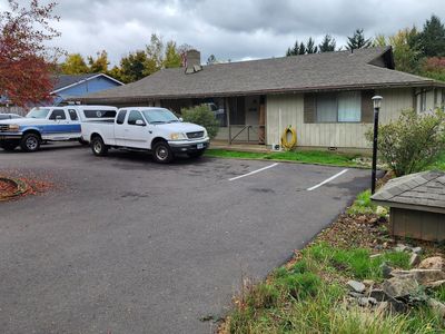 2040 Hamilton Ln, Grants Pass, OR, 97527