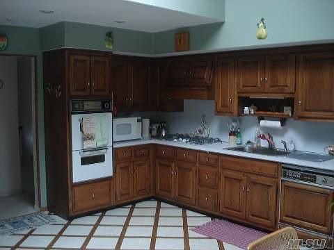 4th image of 16440 88th St