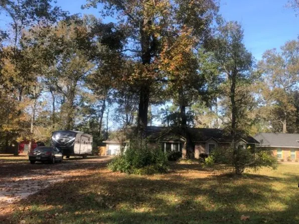 511 Shadylake Dr, New Caney, TX 77357