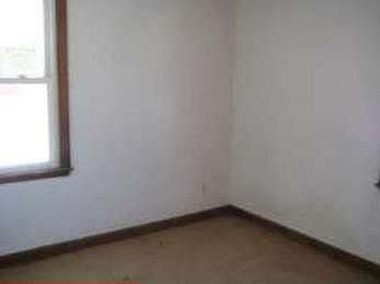 3rd image of 565 N Ohio Ave
