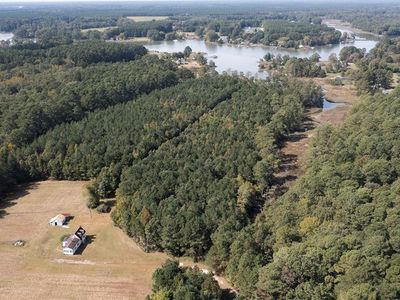 23 Landing Ln, Mathews, VA, 23109