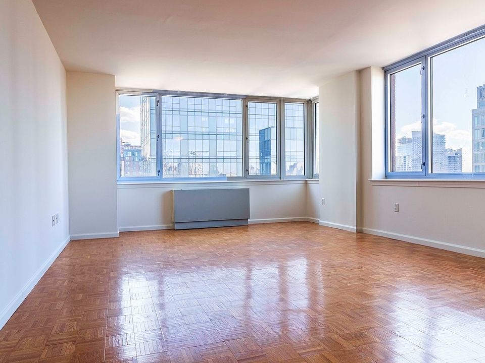 1st image of 350 W 43rd St APT 32D