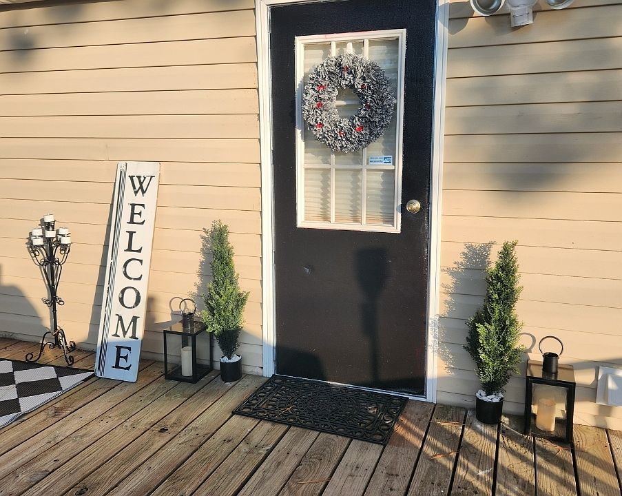 Entrance door