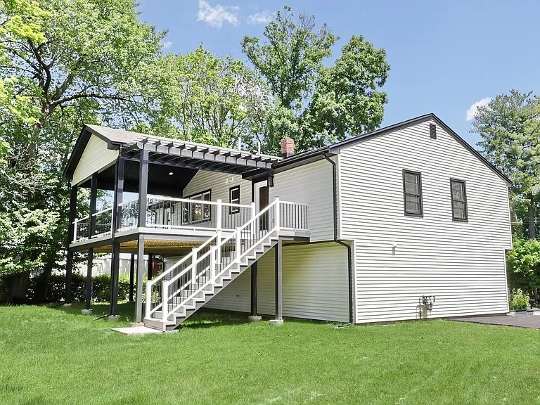 415 Goffle Rd — Photo 31