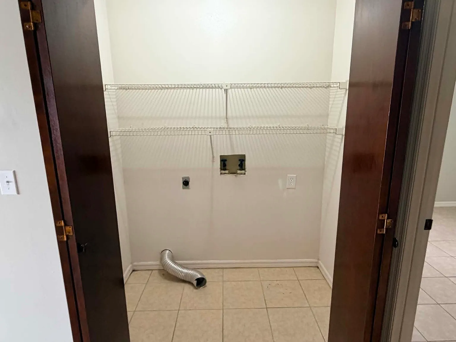 2 bed, 900 sqft, $1,050 — Photo 4