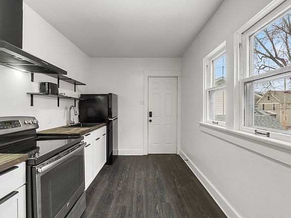 4th image of 849 Columbia Ave #201