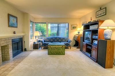 4th image of 1264 Bellevue Way NE #1