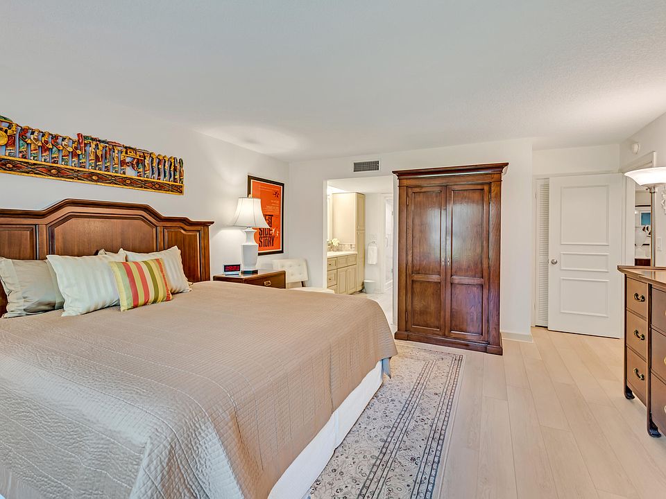 1st image of 300 N Highway A1a #203g