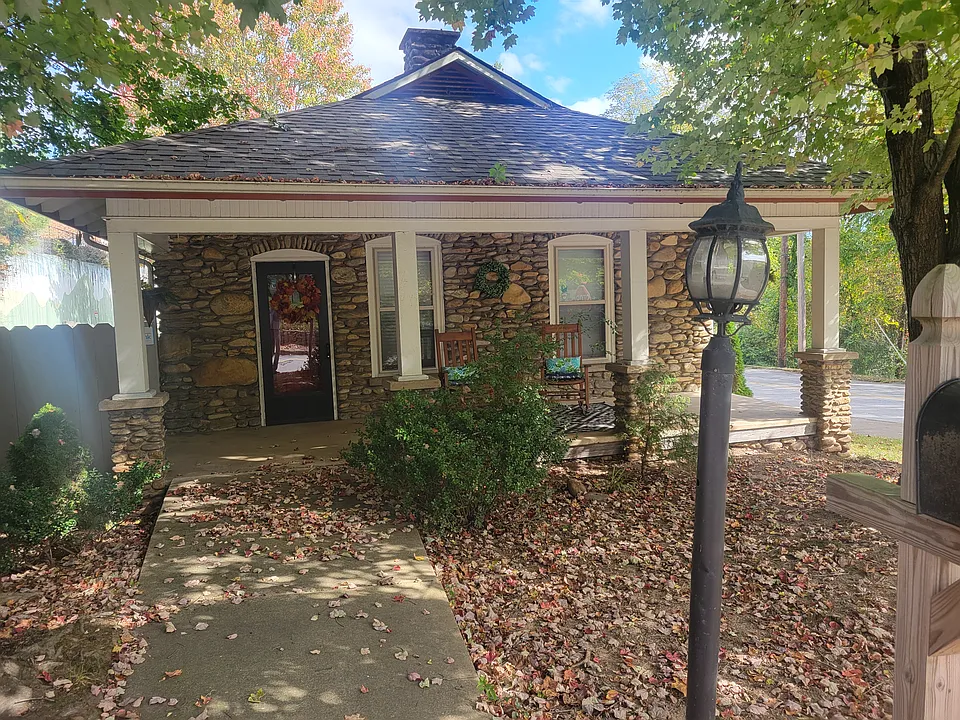 33 Pigeon St