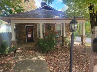 33 Pigeon St, Waynesville, NC 28786