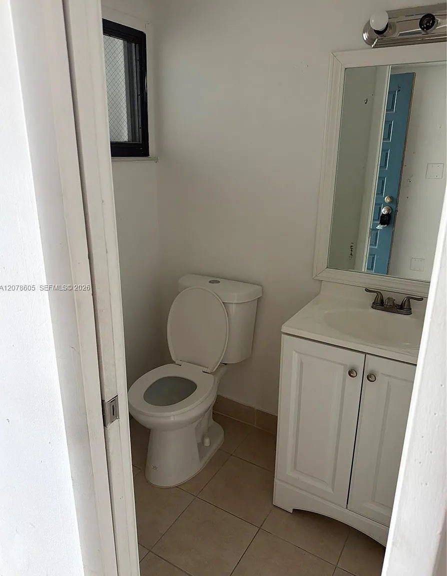 Victory Gardens Condo — Photo 2