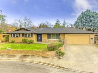 372 White Oak Cir, Medford, OR