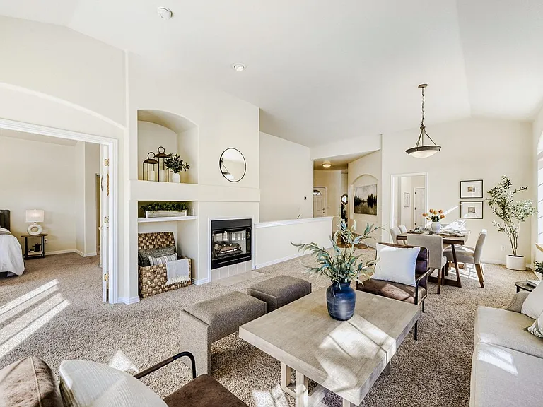 736 Club Cir — Photo 11