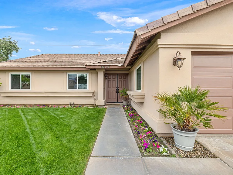 44030 Mariposa Ct — Photo 4