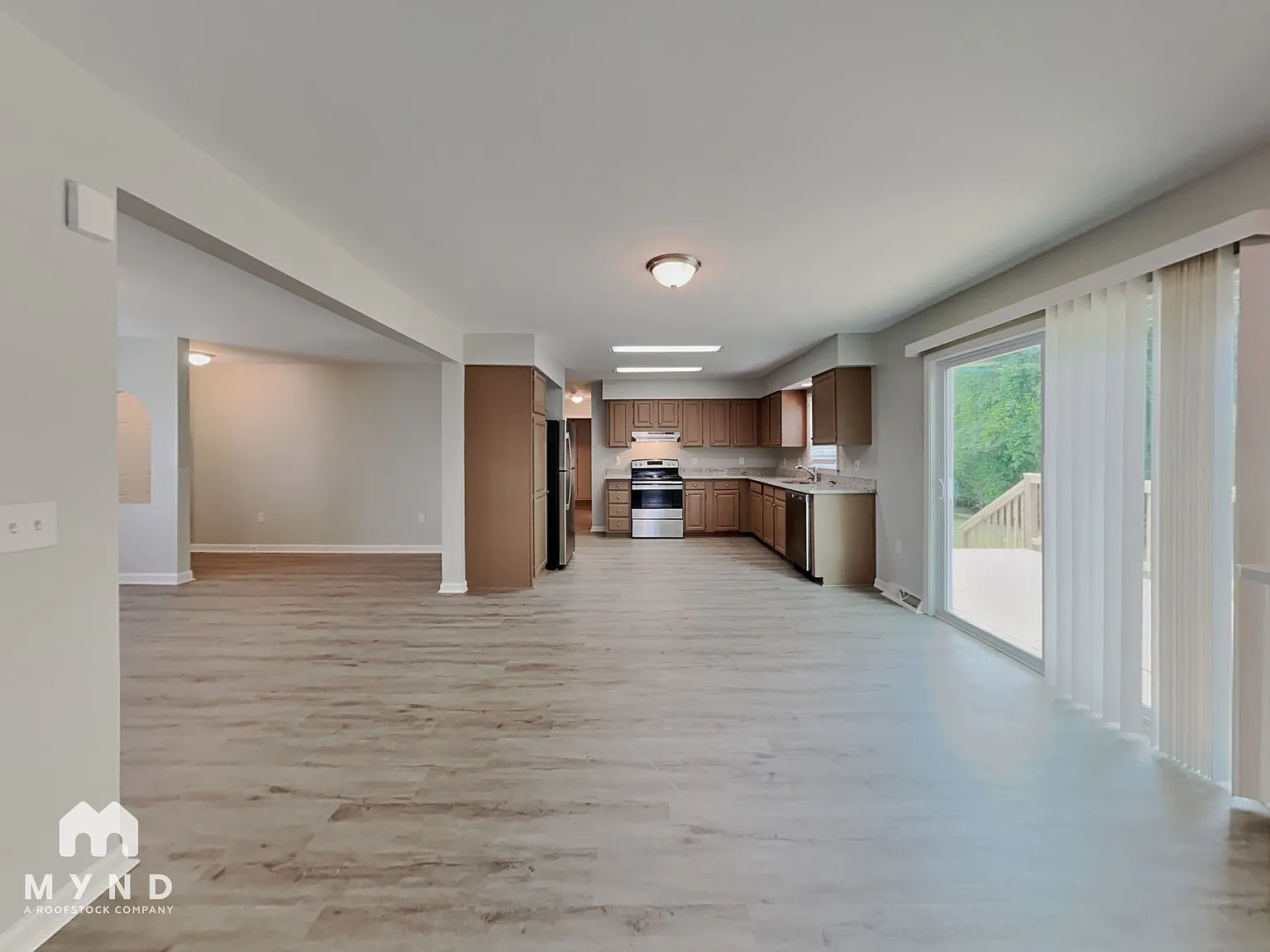 3 bed, 2.0 bath, 1568 sqft, $1,795 — Photo 4