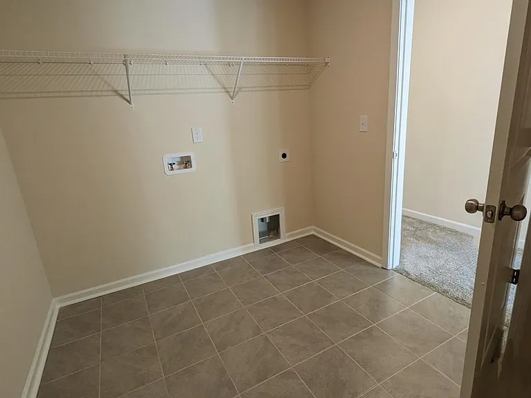 215 Parker Station Ave — Photo 40