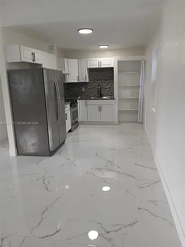 560 NW 188th St Photo 1