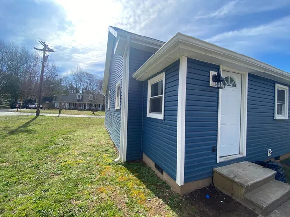 Newly Renovated 2-Bedroom Apartment in Central, SC!, 301 Eaton St #A, Central, SC 29630