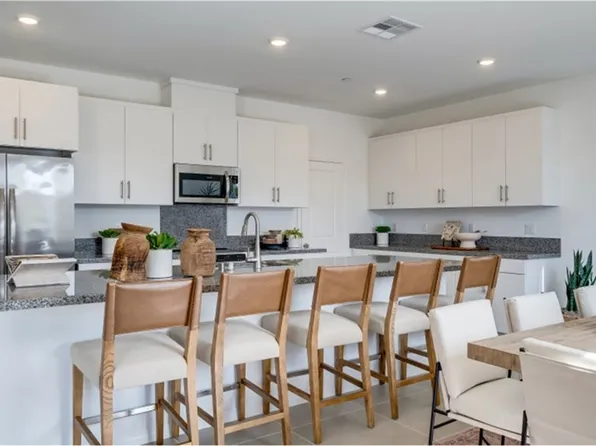 2335 Rivendell Rd, Perris, CA 92570