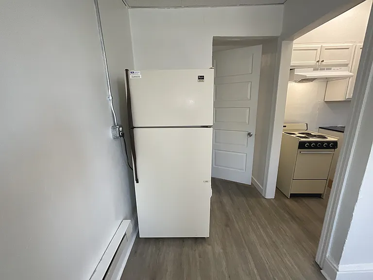 834 E Philadelphia St #3 — Photo 4