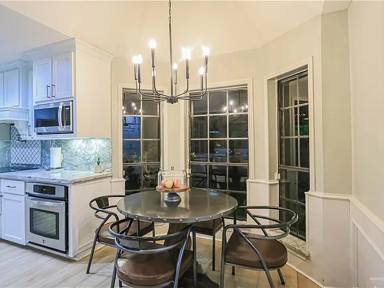 2306 Fox Run St — Photo 10