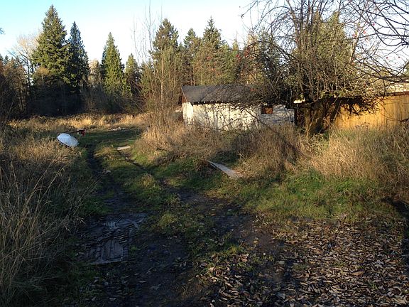 2nd image of 2211 84th St E