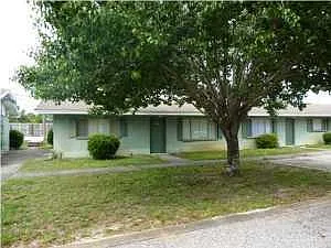 594 Florosa Ct Photo 1